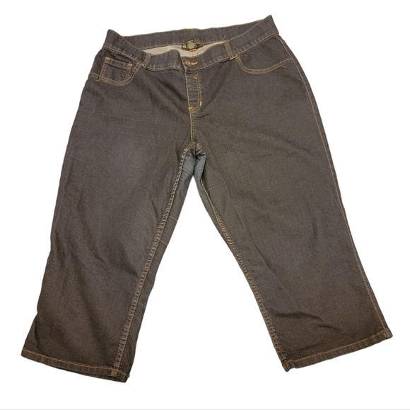 Lane Bryant Denim - **SALE** Lane Bryant Capri Dark Wash Cropped Denim Jeans Size 20